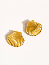 Cèpe 18K Gold Non-Tarnish Shell Studs: Yellow Gold